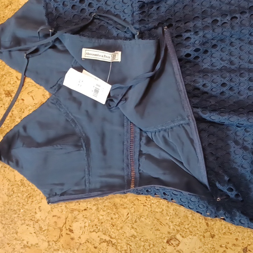 Abercrombie & Fitch Navy Spaghetti Strap Eyelet Overlay Mini Dress Size M NWT - Picture 7 of 9